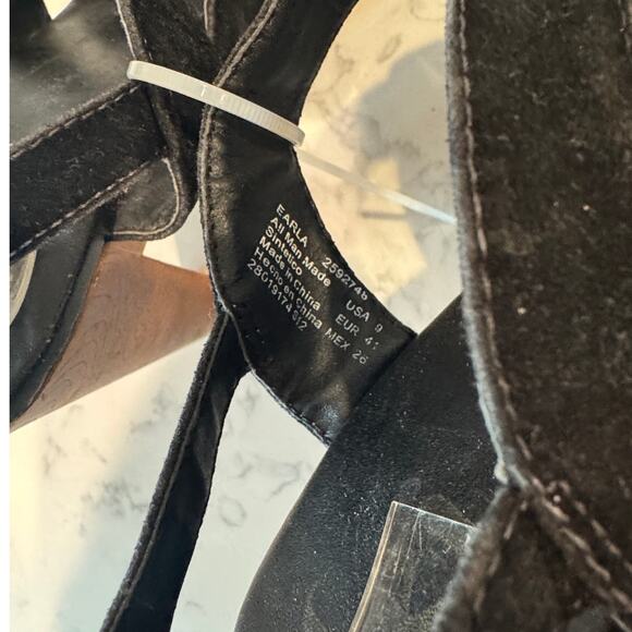 l.e.i. Black Faux suede sandals heels 90s Y2K size 9 it girl bohemian neutral - Picture 6 of 11
